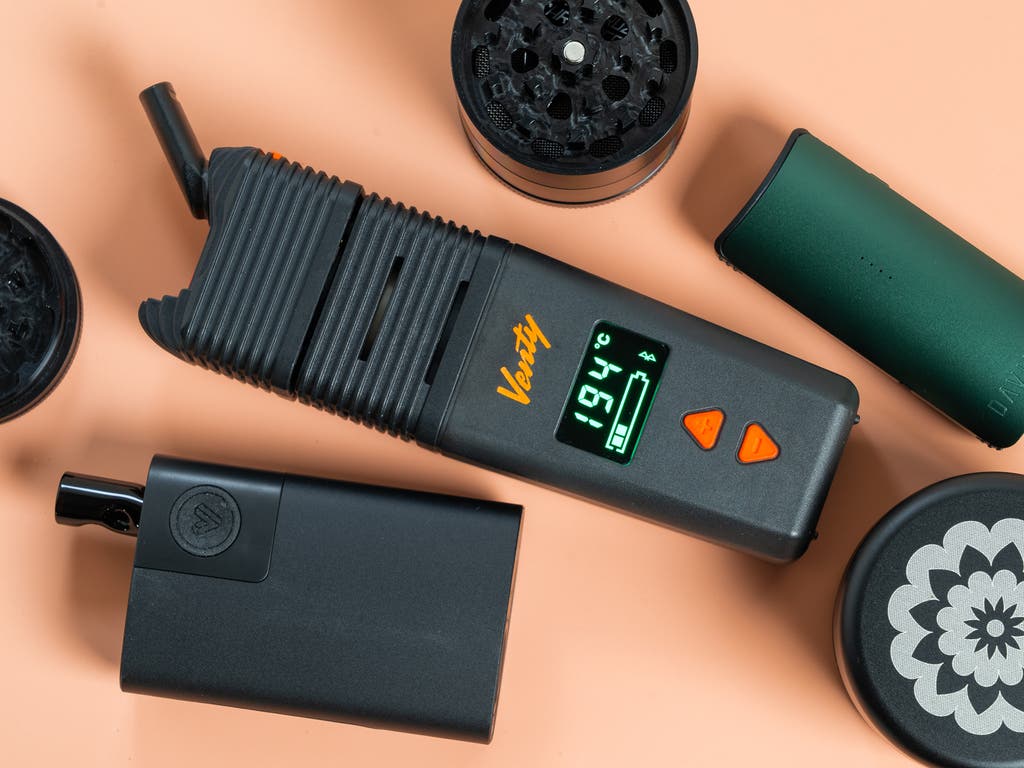Dry herb vaporizer airflow: direct draw vs. convection heating diagram